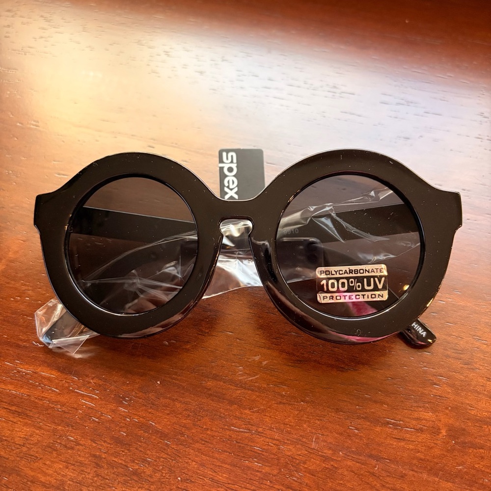 Spexx Trendy Womens Fashion Oversize Round Sunglasses - Black 100% UV Protection
